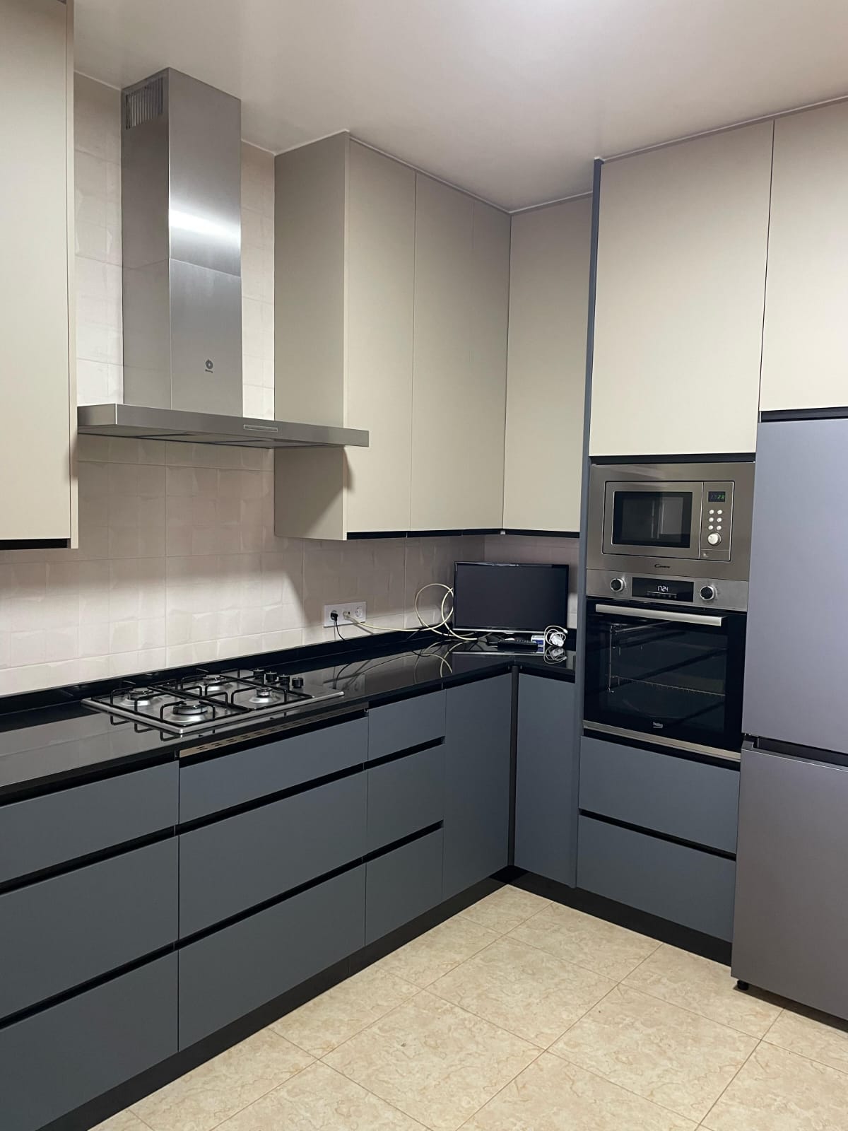 Negro Intenso / Negro Absoluto